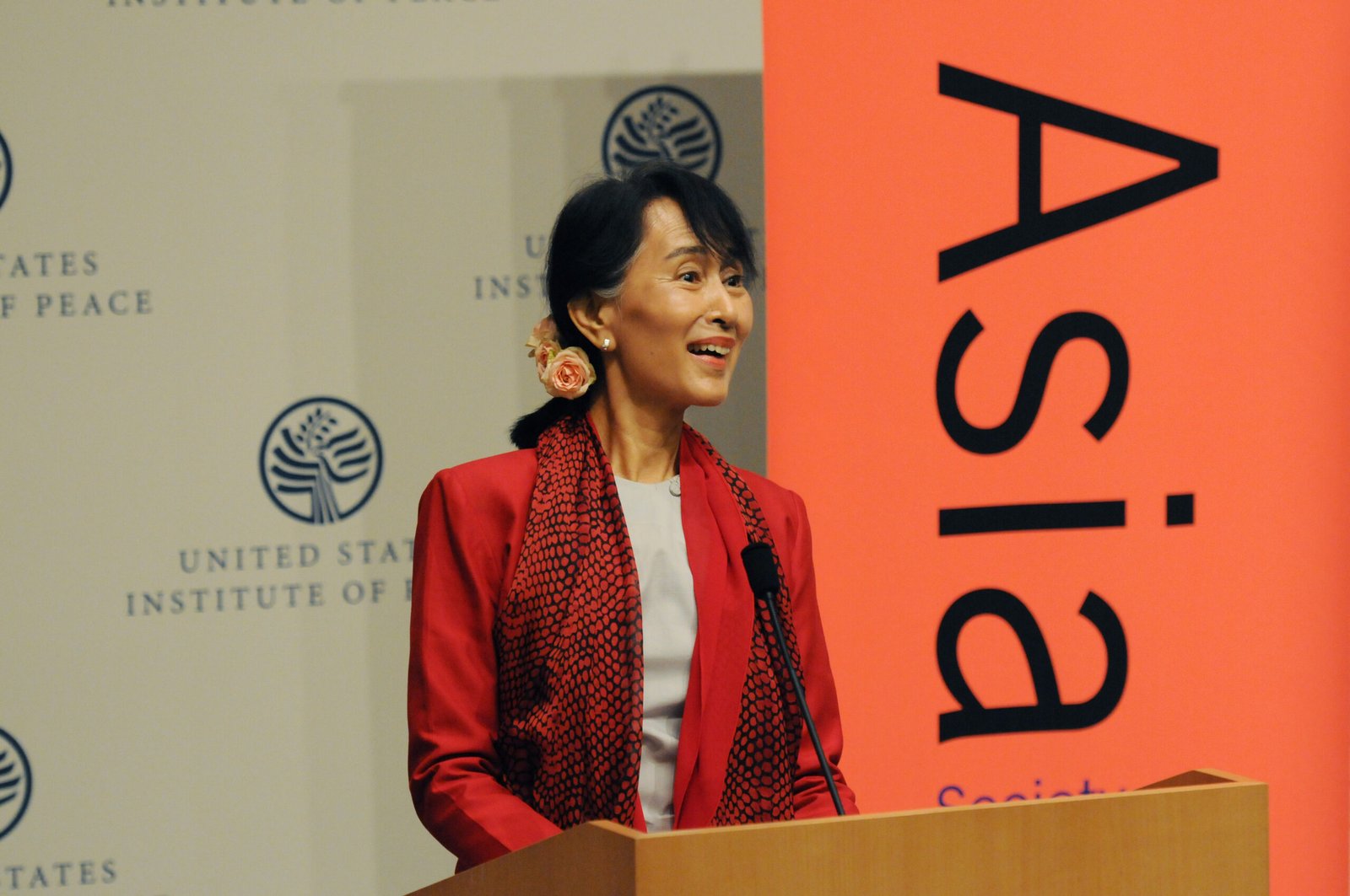 Retour sur 2012 – avril : Aung San Suu Kyi élue députée, la LND rafle les législatives partielles birmanes